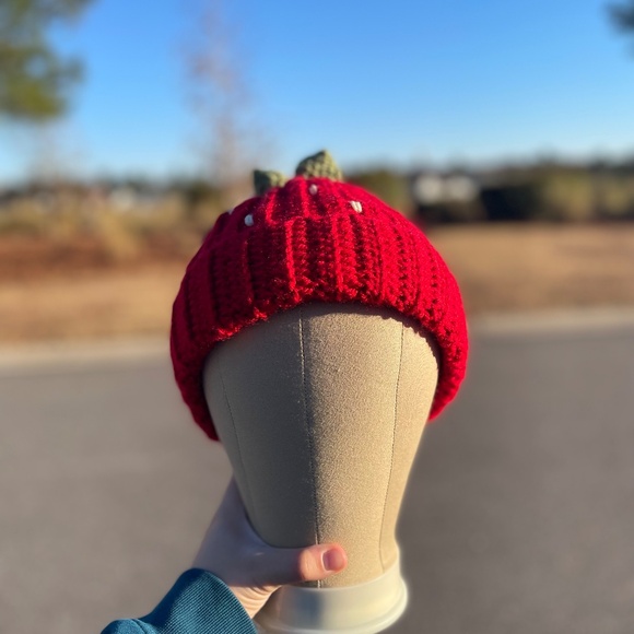 strawberry crochet beanie - Picture 2 of 4